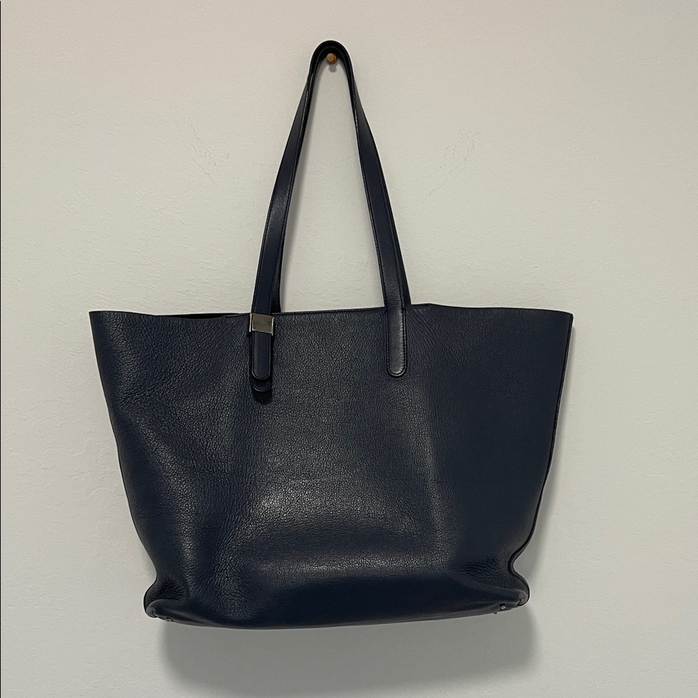 Elegant Everlane Genuine Leather Tote Bag